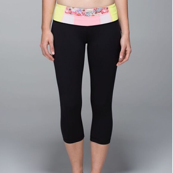 Lululemon Wunder Under Crop *Full-On Luon - Picture 1 of 9